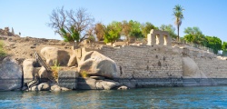 Resti archeologici sull'isola di Elefantina sul Nilo - Egitto