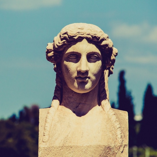 Statua greca - antica necropoli del Ceramico ad Atene