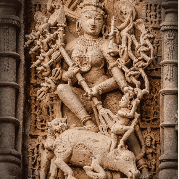 Rilievo con dea Durga del pantheon hindu